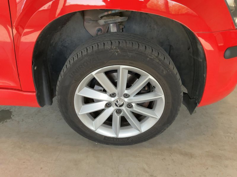 Skoda Yeti 1.2 TSI Active 2015 – снимка 11