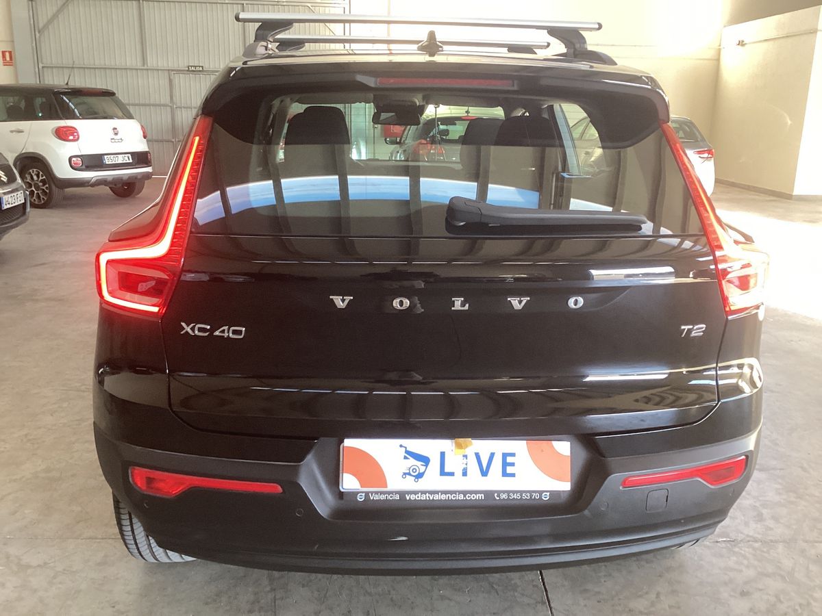 Volvo XC40 2021 — photo 8