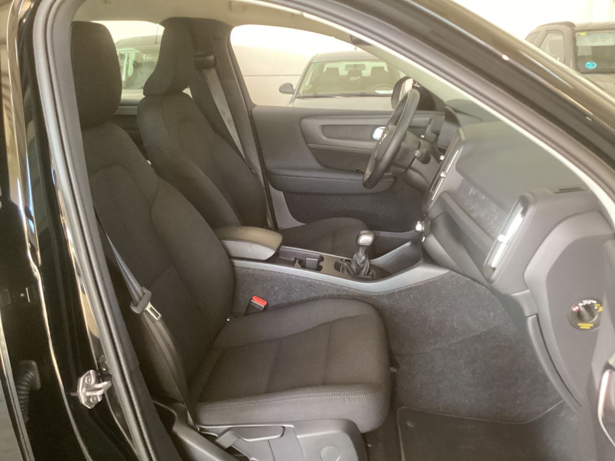 Volvo XC40 2021 — photo 17