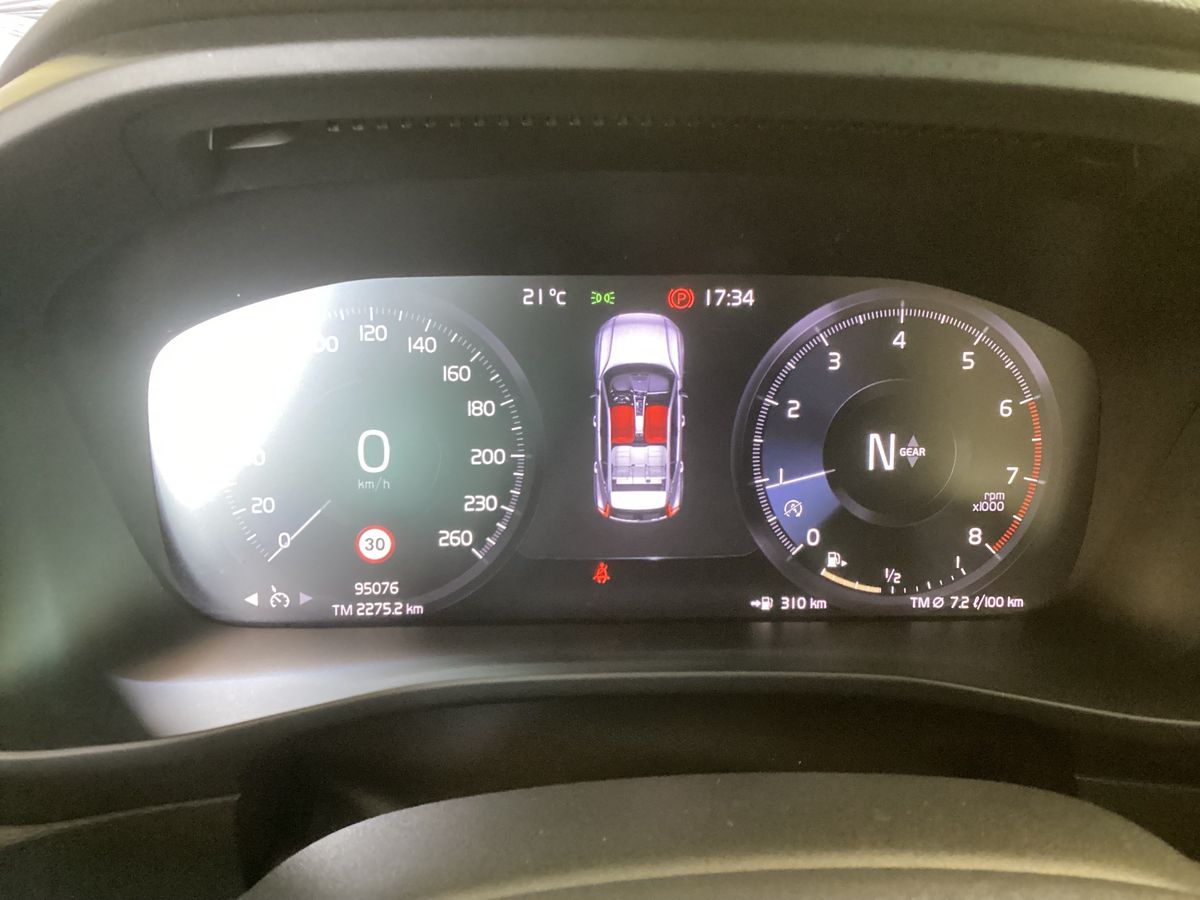 Volvo XC40 2021 — photo 19