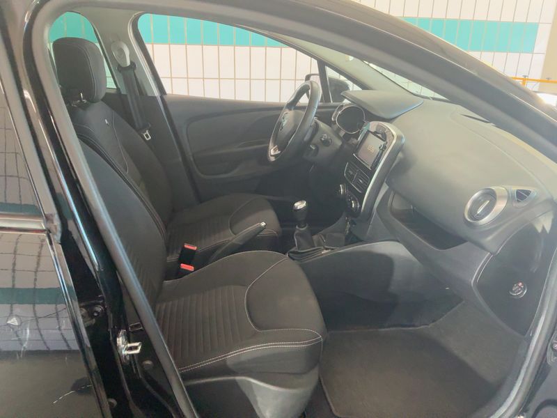 Renault Clio 1.2 Limited 2017 – снимка 16