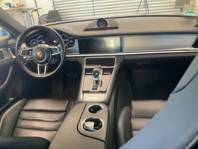 Porsche Panamera Turbo — zdjęcie 12