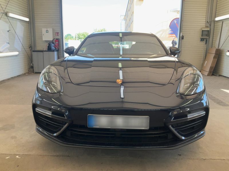 Porsche Panamera Turbo — zdjęcie 9