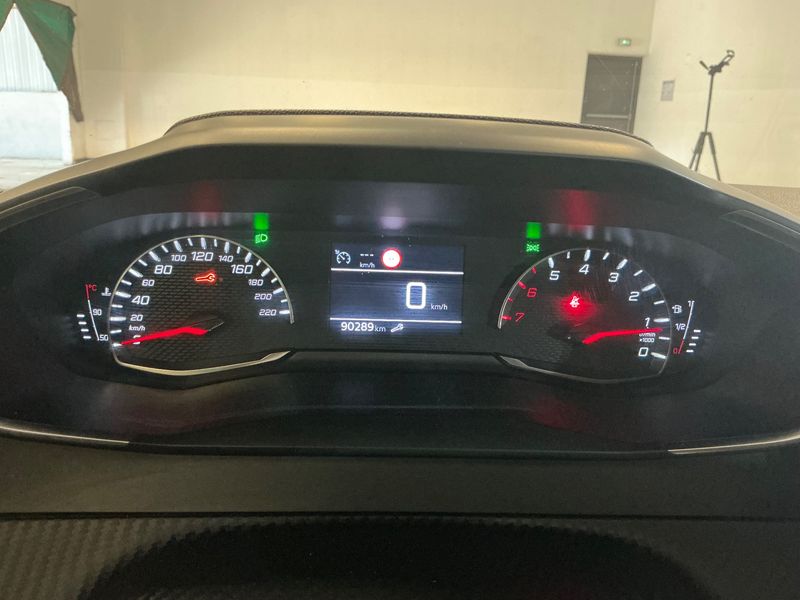 Peugeot 208 1.2 PureTech Active — zdjęcie 13