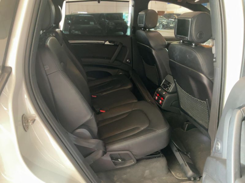 Audi Q7 4.2 V8 TDI quattro Ambition — zdjęcie 14