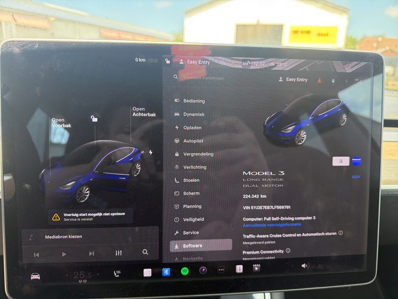 Tesla Model 3 Long Range Dual AWD AWD — zdjęcie 12
