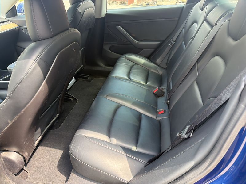Tesla Model 3 Long Range Dual AWD AWD — zdjęcie 15