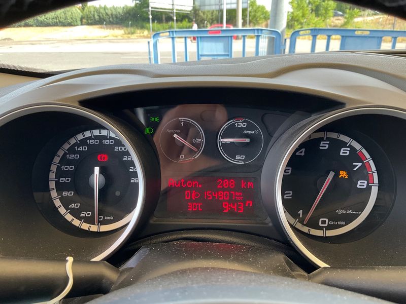 Alfa Romeo Giulietta 1.4 Turbo Distinctive 2013 – снимка 18