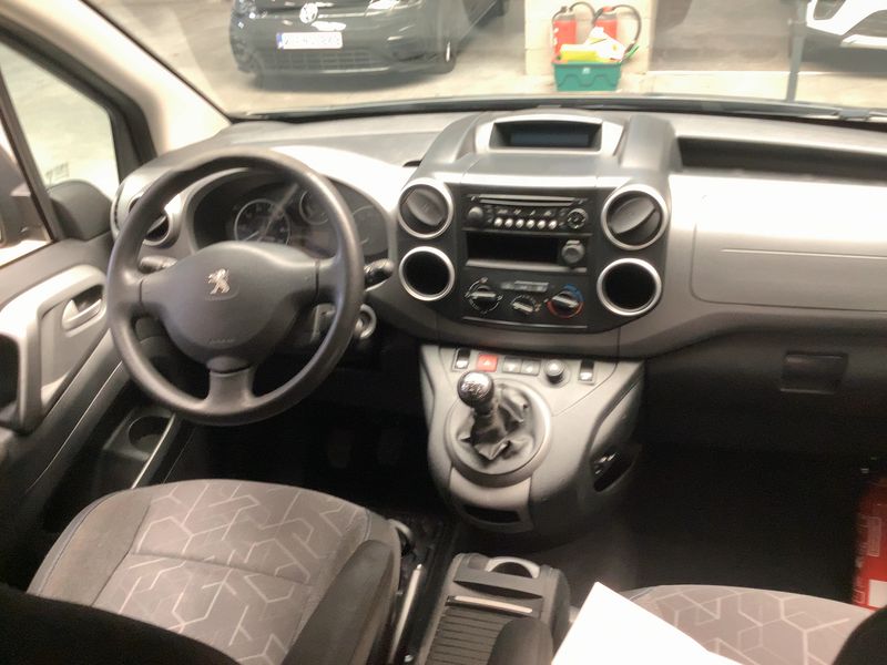 Peugeot Partner 1.2 PureTech Active — zdjęcie 12