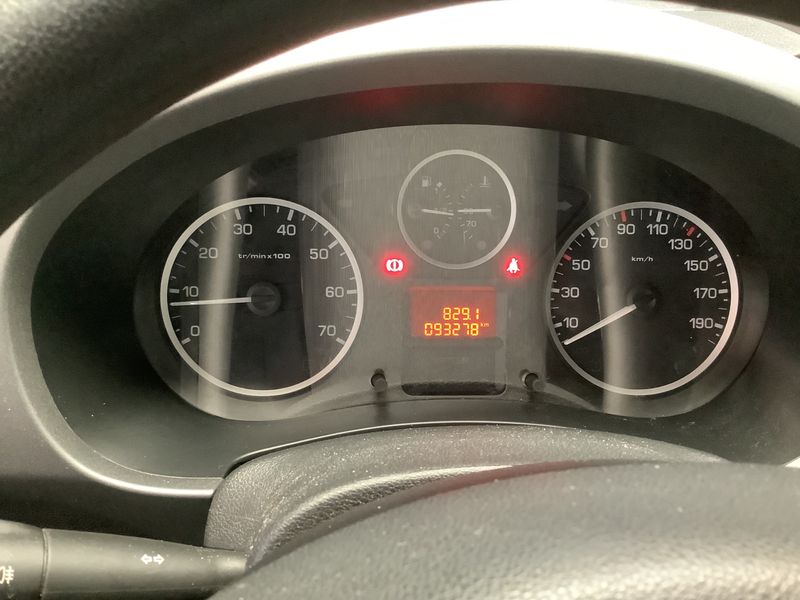 Peugeot Partner 1.2 PureTech Active — zdjęcie 13