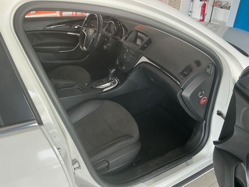 Opel Insignia Sports Tourer 2.0 CDTI Cosmo — zdjęcie 3