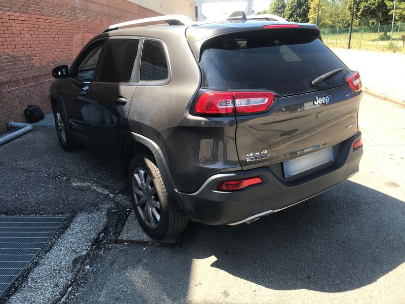 Jeep Cherokee 2.0 M-Jet Limited 4WD — zdjęcie 3