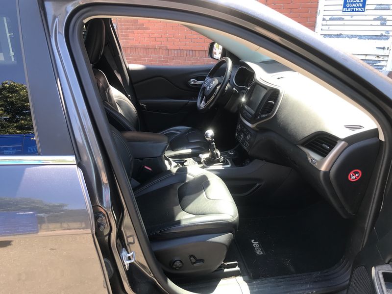 Jeep Cherokee 2.0 M-Jet Limited 4WD — zdjęcie 11