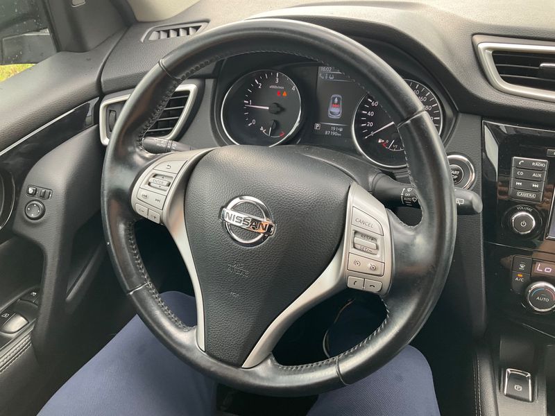 Nissan Qashqai 1.6 dCi Tekna 2014 – снимка 28