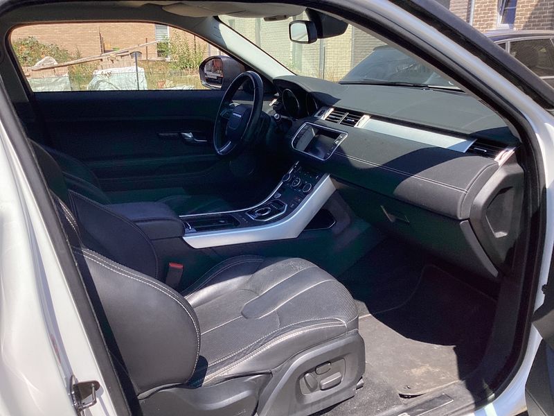 Land Rover Evoque 2.2 Td4 Dynamic — zdjęcie 11