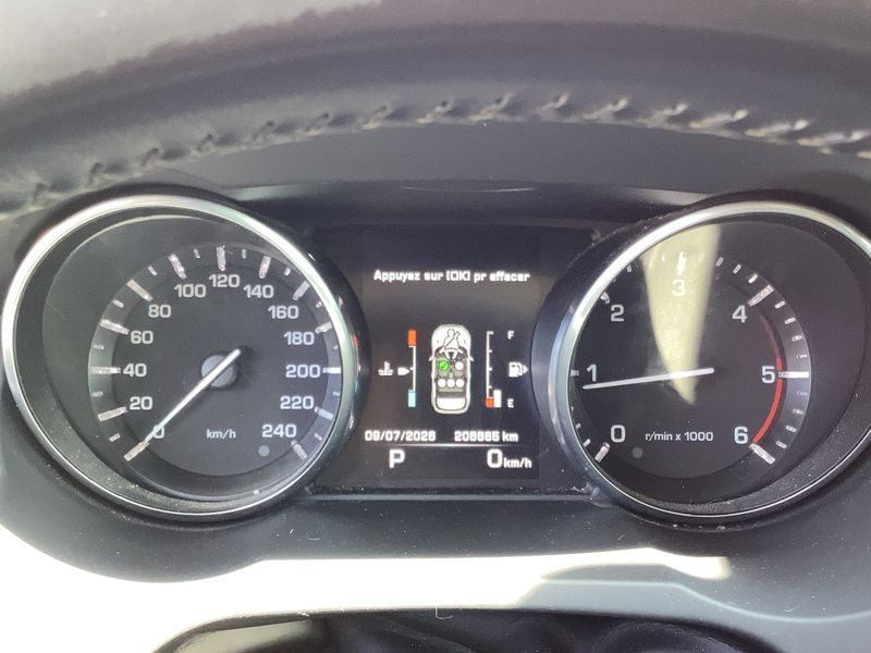 Land Rover Evoque 2.2 Td4 Dynamic — zdjęcie 13