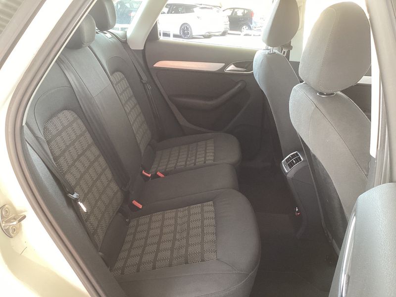 Audi Q3 2.0 TDI Ambition — zdjęcie 14