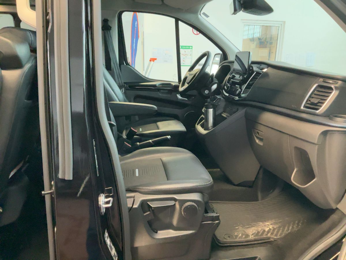 Ford Tourneo 2024 — photo 18