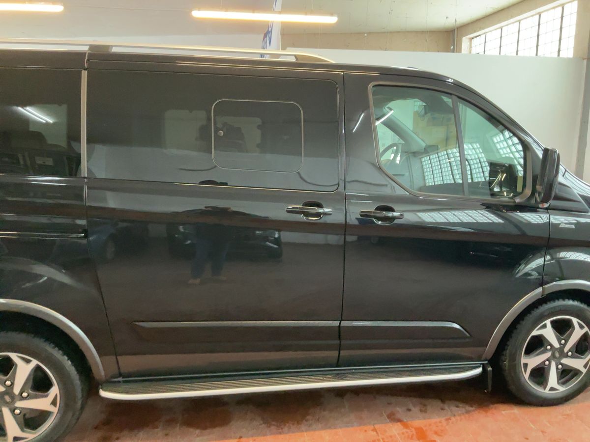 Ford Tourneo 2024 — photo 11