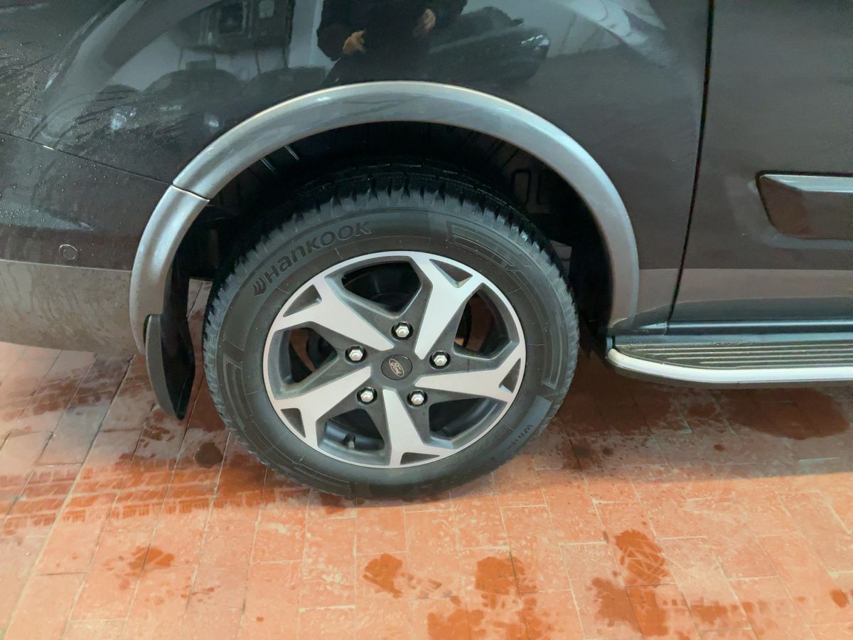 Ford Tourneo 2024 — photo 10