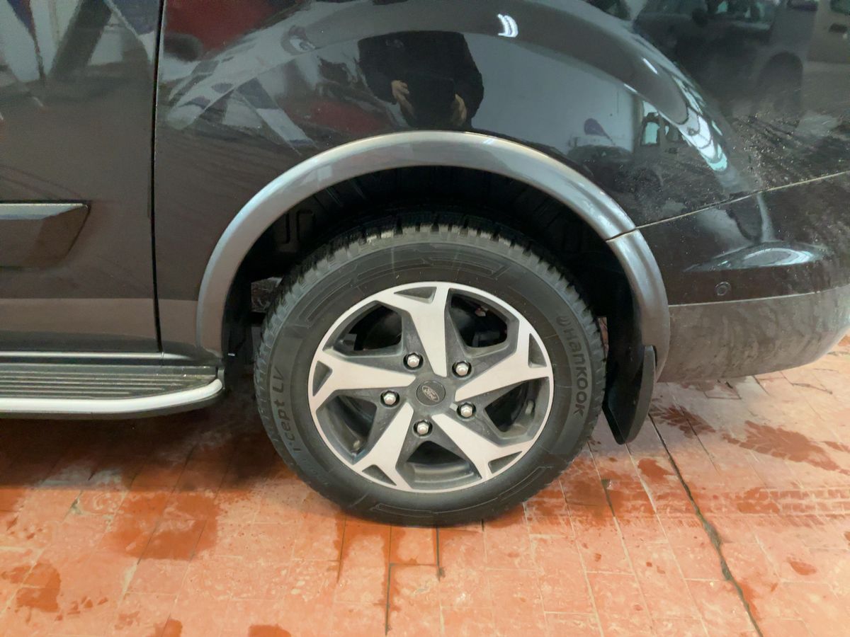 Ford Tourneo 2024 — photo 6