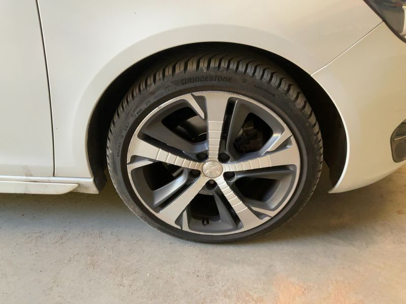 Peugeot 308 2.0 Blue-HDi GT Line 2016 – снимка 11