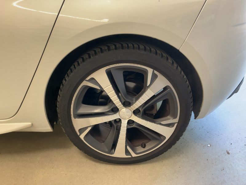 Peugeot 308 2.0 Blue-HDi GT Line 2016 – снимка 5