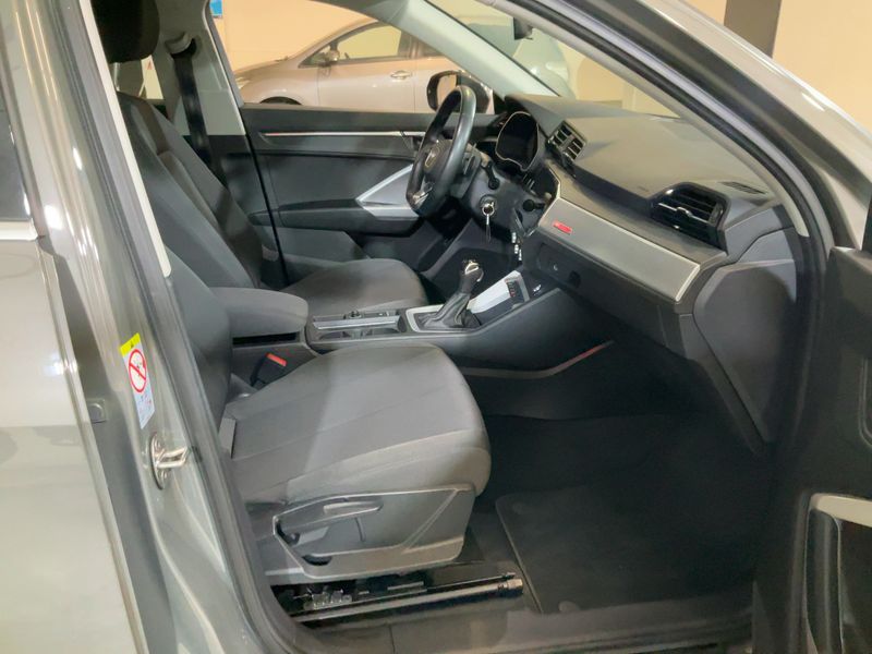 Audi Q3 Sportback 35 TDI — zdjęcie 11