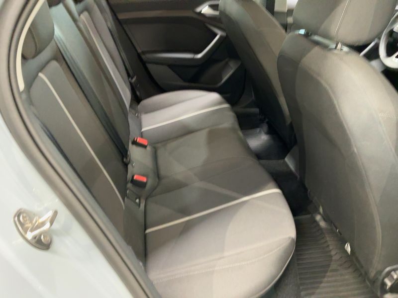 Audi A1 Sportback 25 TFSI advanced — zdjęcie 14