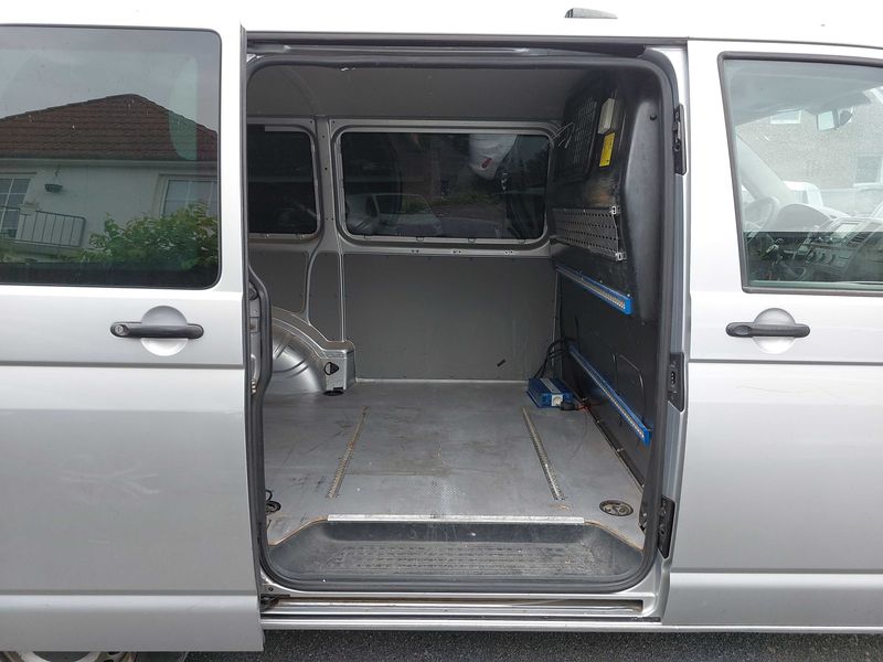 Volkswagen T5 Kombi 2.0 TDI 4Motion — zdjęcie 14