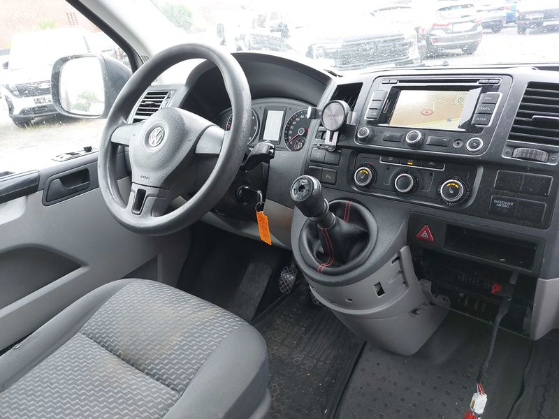 Volkswagen T5 Kombi 2.0 TDI 4Motion — zdjęcie 11