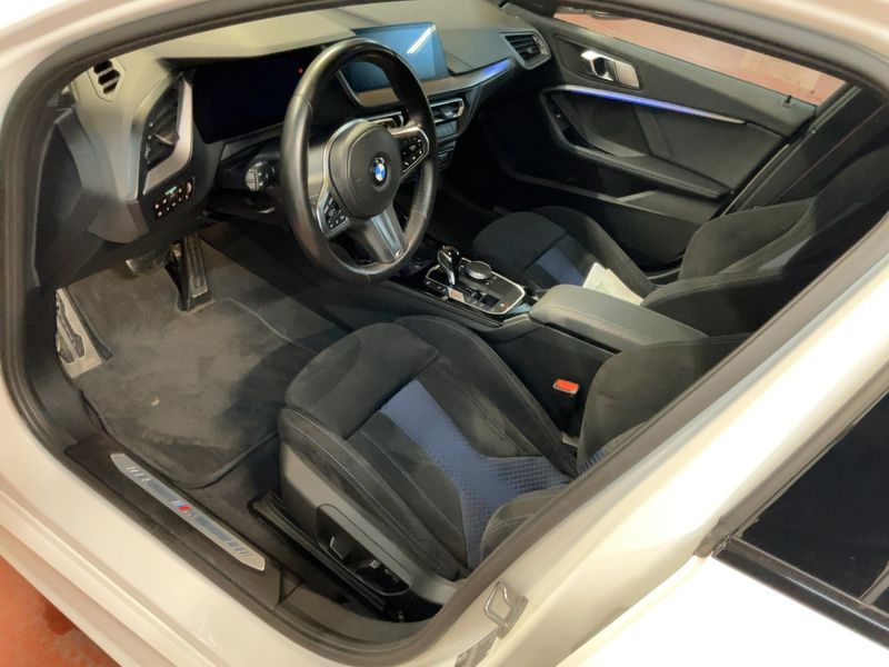 BMW 1er 118d M Sport 2022 – снимка 16