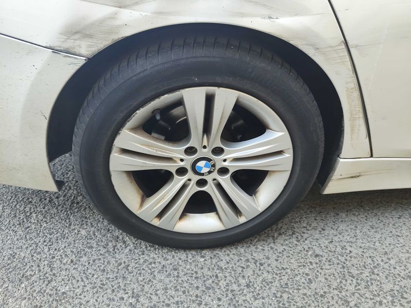BMW 3er 318d Sport Line 2016 – снимка 16