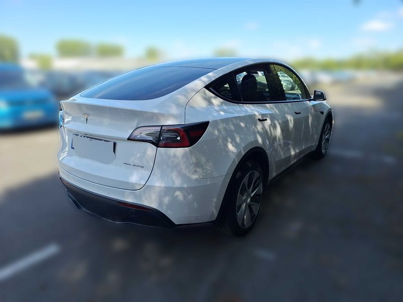 Tesla Model Y Max Range Dual AWD AWD — zdjęcie 5