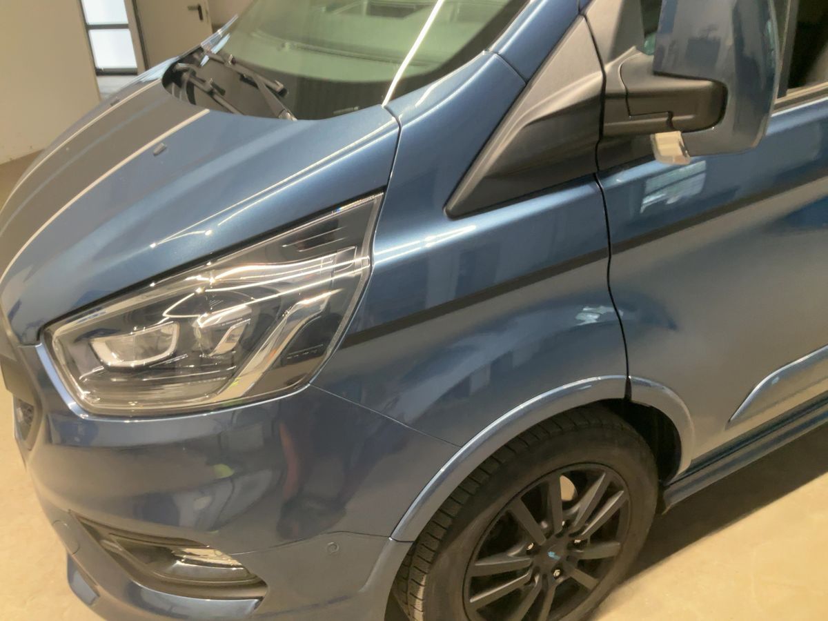 Ford Tourneo Custom 2.0 TDCi 320 L1 Tourneo Sport