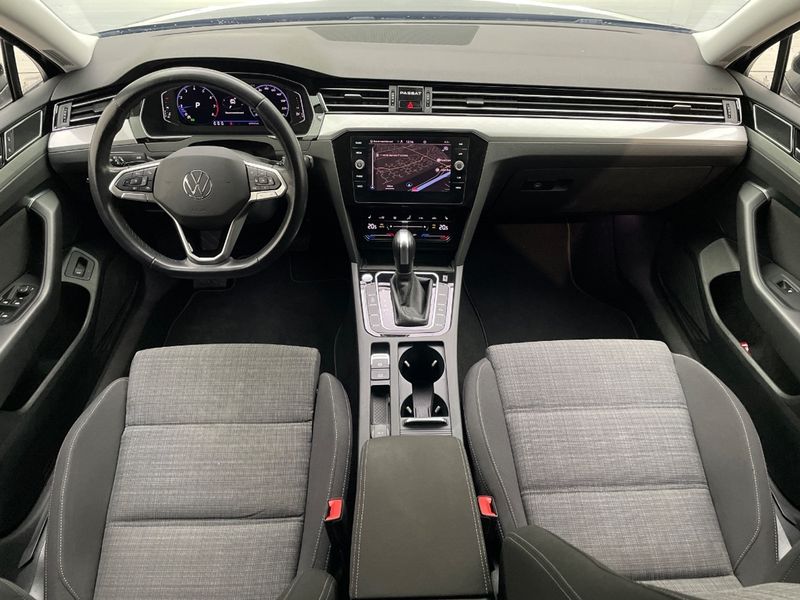 Volkswagen Passat 2.0 TSI Business — zdjęcie 7