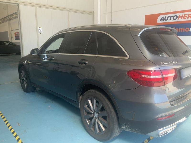 Mercedes-Benz GLC-Klasse GLC 250 4Matic Exclusive — zdjęcie 3