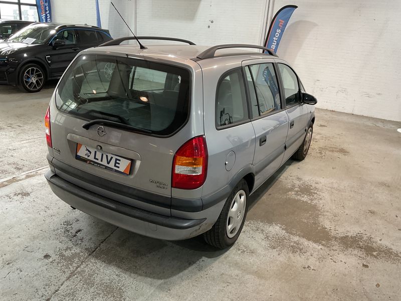 Opel Zafira 1.8 Comfort — zdjęcie 2