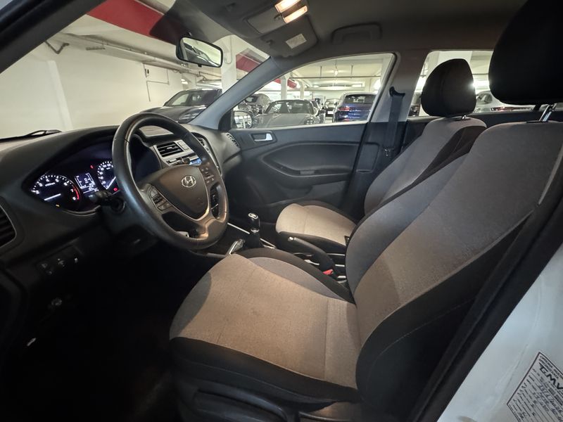 Hyundai i20 1.2 Comfort — zdjęcie 10