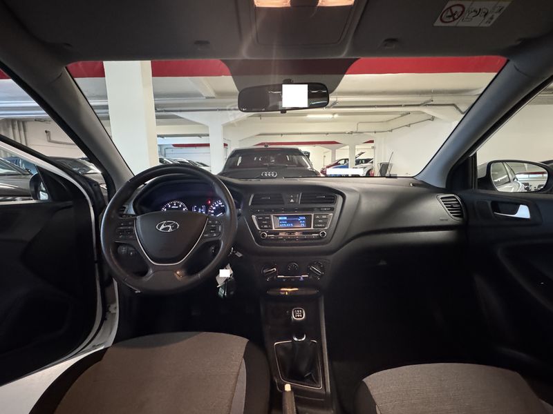 Hyundai i20 1.2 Comfort — zdjęcie 11