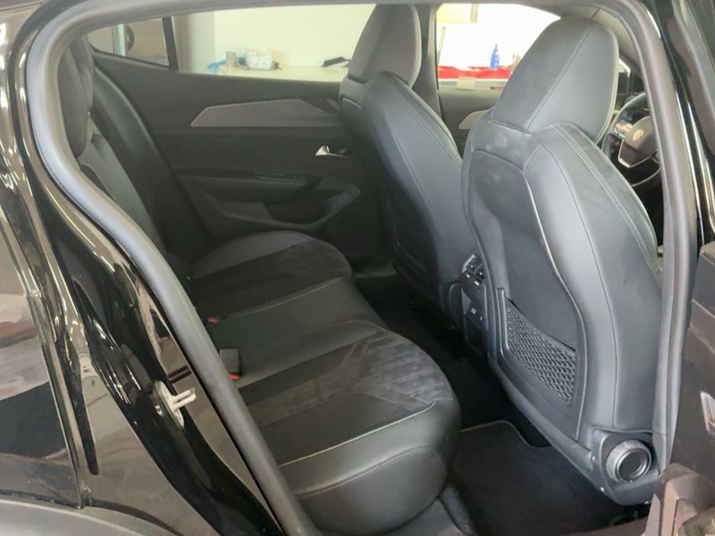 Peugeot 408 1.2 PureTech GT — zdjęcie 14