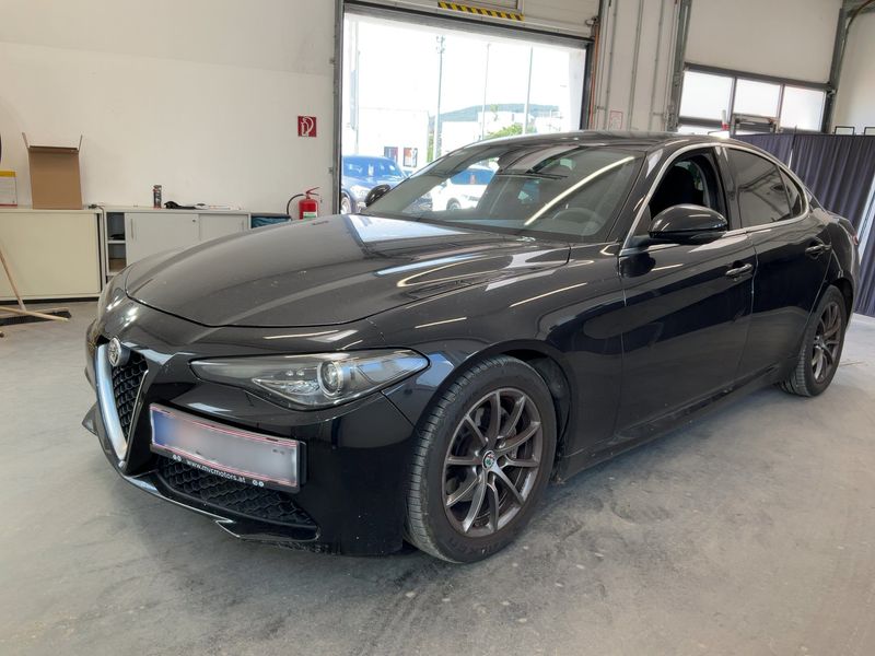 Alfa Romeo Giulia 2.2 JTDM Basis