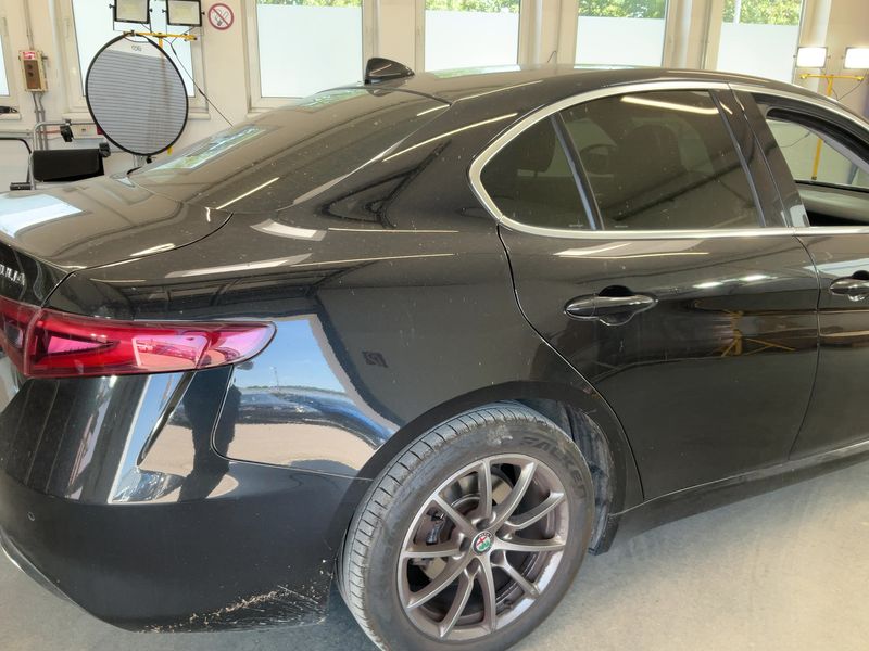 Alfa Romeo Giulia 2.2 JTDM Basis — zdjęcie 6