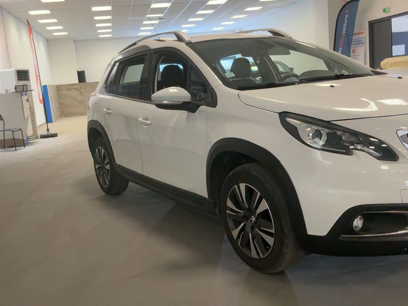Peugeot 2008 1.2 e-THP Allure Business 2018 – снимка 12