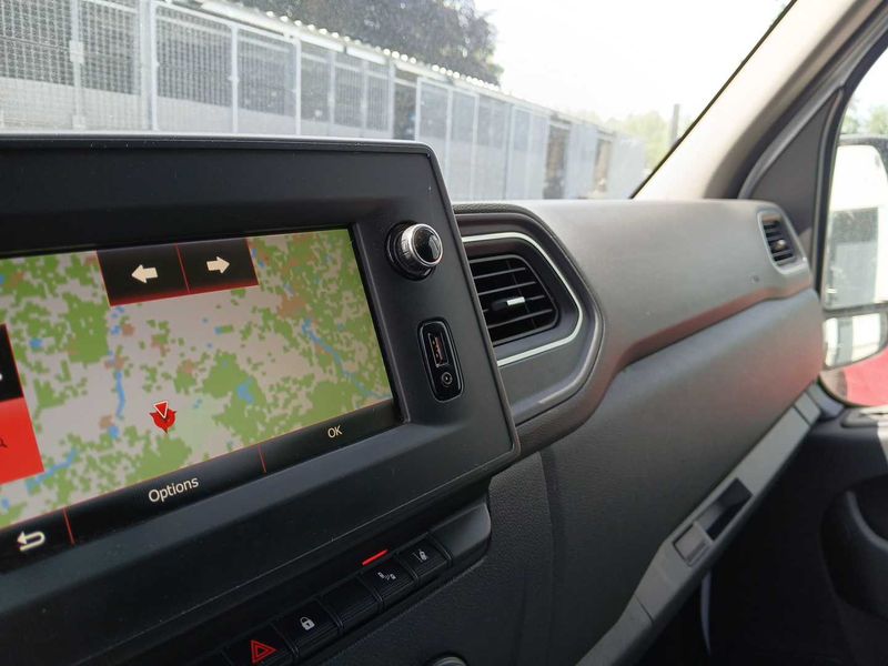 Renault Master 2.3 dCi L2H2 HKa 3,5 Komfort — zdjęcie 13