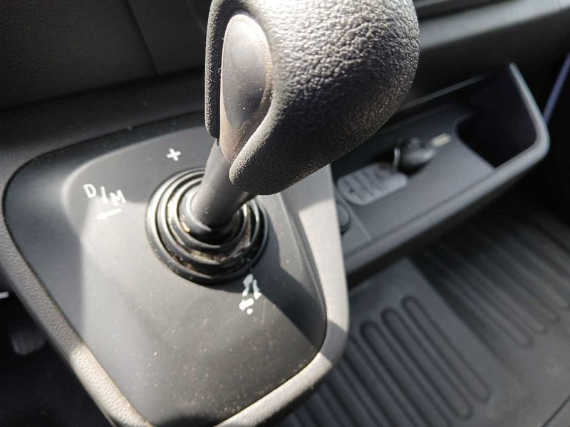 Renault Master 2.3 dCi L2H2 HKa 3,5 Komfort — zdjęcie 20