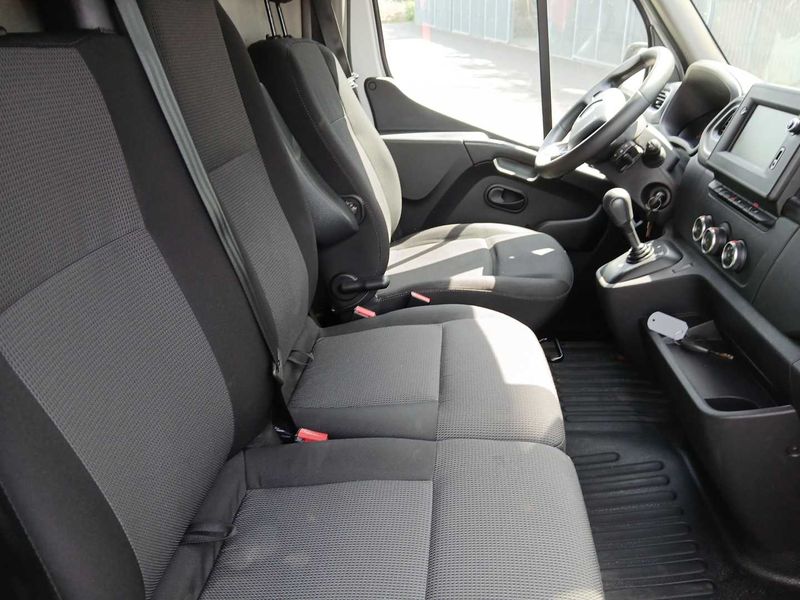 Renault Master 2.3 dCi L2H2 HKa 3,5 Komfort — zdjęcie 10