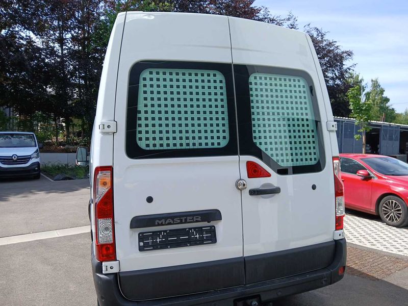Renault Master 2.3 dCi L2H2 HKa 3,5 Komfort — zdjęcie 4