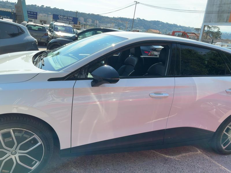 MG 4 electric drive 150 kW Luxury — zdjęcie 4