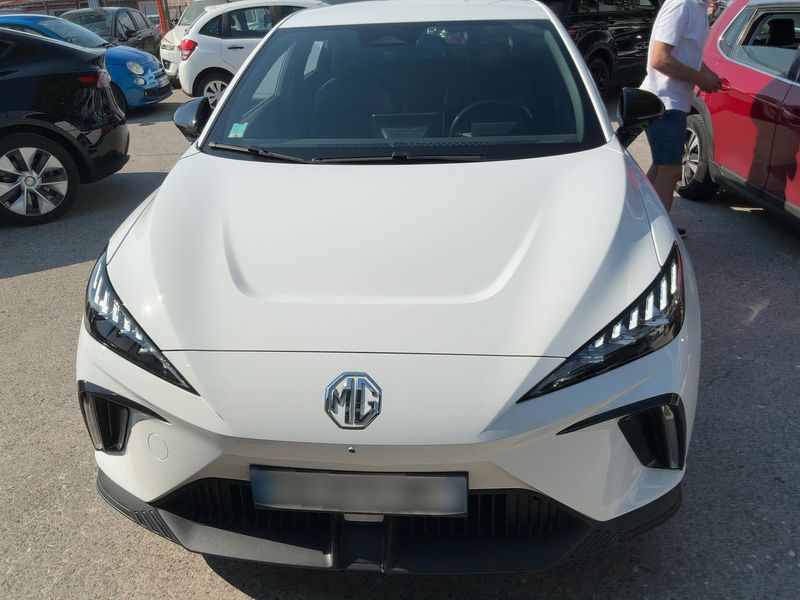 MG 4 electric drive 150 kW Luxury — zdjęcie 9